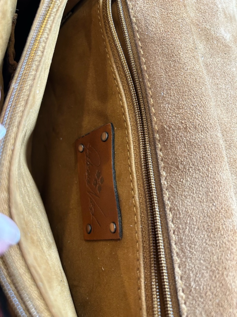 Patricia Nash Gorgeous Metallic Copper Tooled Burnished Leather Crossbody NWT - Picture 8 of 9
